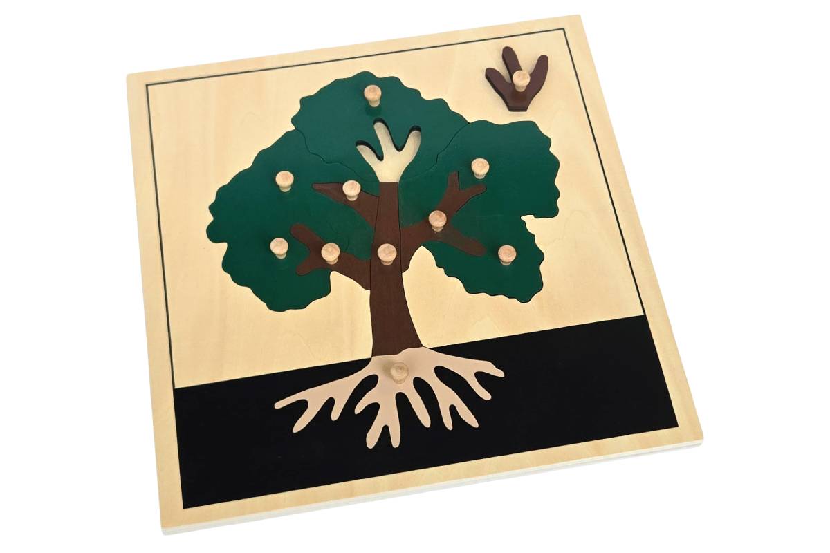 Tree puzzle with wooden knobs.
