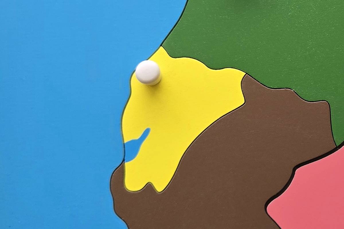 Ecuador - Puzzle Piece of South America (Plastic Knob)