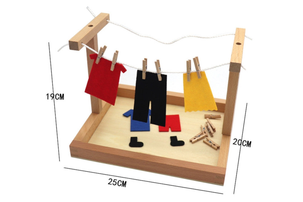 Assembled clothesline activity measures 25 cm x 20 cm x 19 cm.