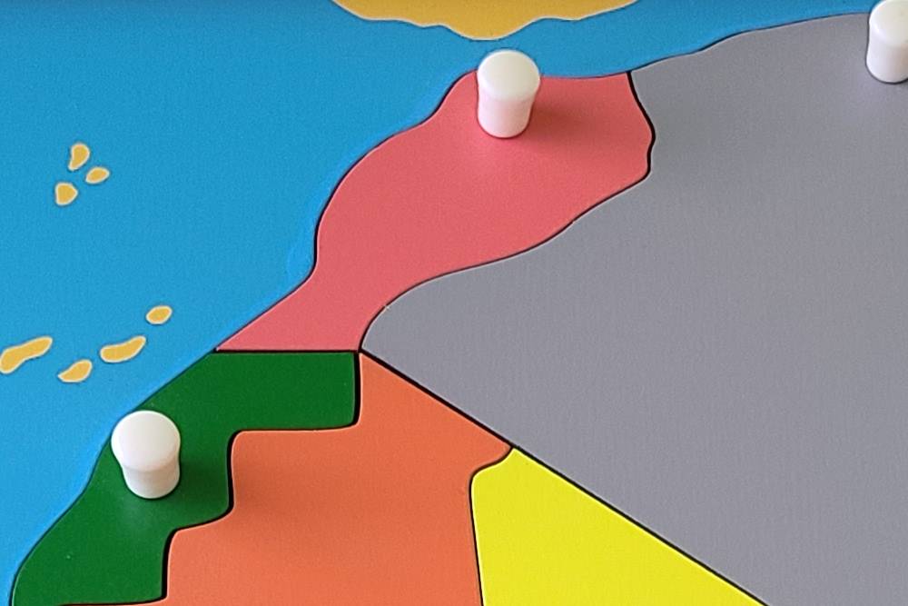 IFIT Montessori: Morocco - Puzzle Piece of Africa (Plastic Knob)