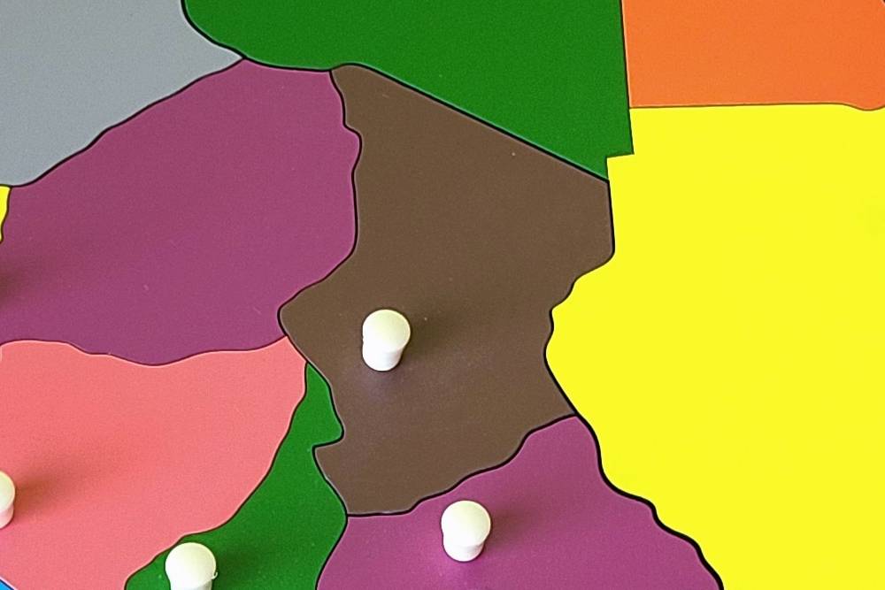 IFIT Montessori: Chad - Puzzle Piece of Africa (Plastic Knob)